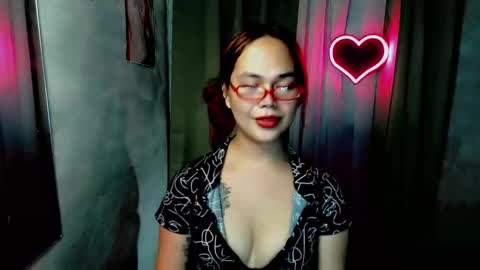 Snapshot of sweetsassyvv chatting on October 21, 4:58 am sweetsassyvv online show from October 21, 4:58 am