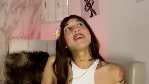 Tammy  online show from April 4, 2:04 pm