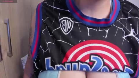 tarrant_ online show from March 22, 11:20 pm