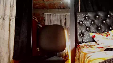 taylor hot online show from November 18, 2:00 am