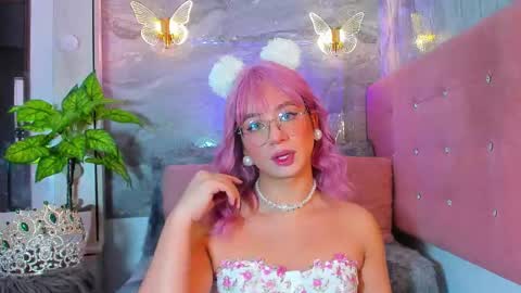 Taylor Sanz online show from February 6, 9:37 am