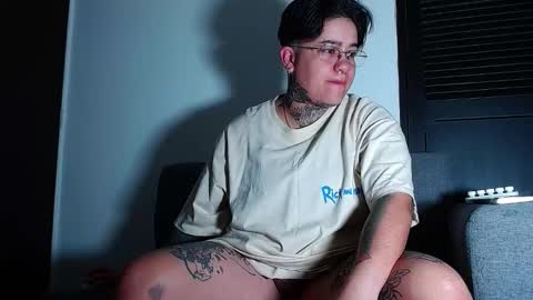 Charlee He online show from March 15, 11:02 am