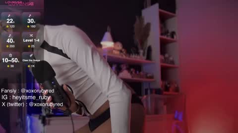 TemptressxRuby online show from January 24, 11:15 am