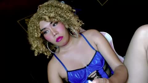 temptressxx_69 online show from July 23, 1:58 am