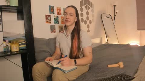 Lovers online show from February 10, 7:10 pm