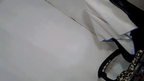 Snapshot of tgirl_luna69 chatting on February 21, 2:06 am Luna online show from February 21, 2:06 am