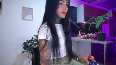 Snapshot of the_best_fox chatting on December 24, 10:39 pm the girl of your dreams online show from December 24, 10:39 pm