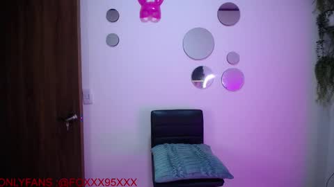 Snapshot of the_best_fox chatting on March 1, 3:16 pm the girl of your dreams online show from March 1, 3:16 pm