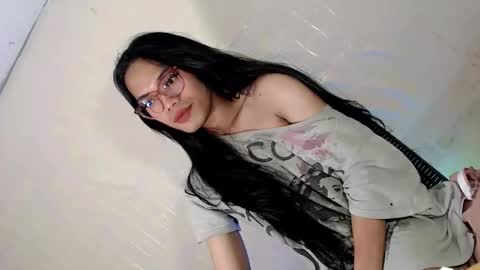 the_horny_bella online show from April 11, 8:12 pm