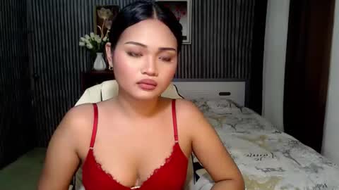 IG Lisa Avery Monroe online show from April 18, 1:57 pm