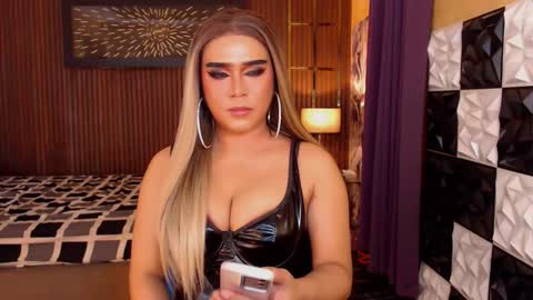 Paula online show from March 10, 12:03 am