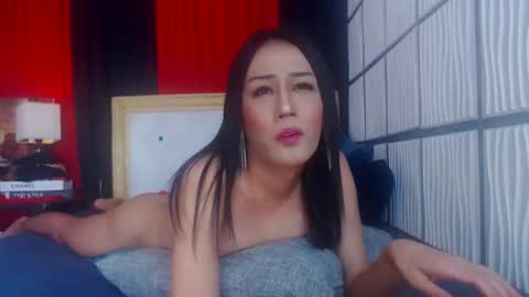 thequeenangel online show from March 1, 12:17 am