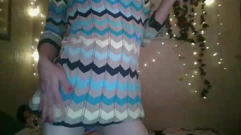 Snapshot of thesillymillie chatting on January 17, 2:08 am sillymillie0 online show from January 17, 2:08 am