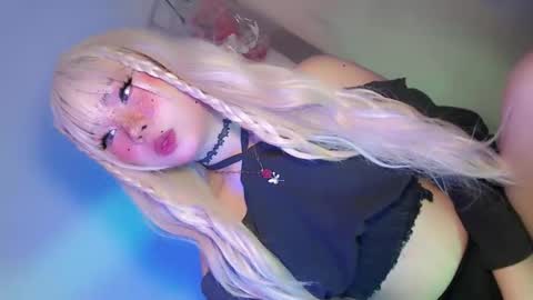 tight_elliana online show from April 14, 10:15 pm