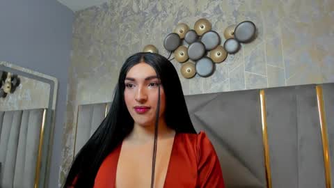 Snapshot of tomlondon_ chatting on January 26, 11:39 am online show from January 26, 11:39 am
