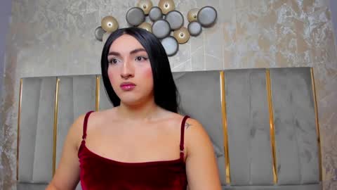 Snapshot of tomlondon_ chatting on February 5, 11:44 am online show from February 5, 11:44 am