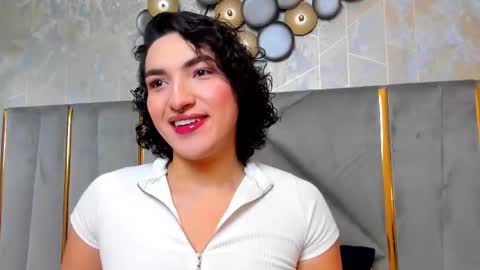 Snapshot of tomlondon_ chatting on February 18, 11:44 am online show from February 18, 11:44 am