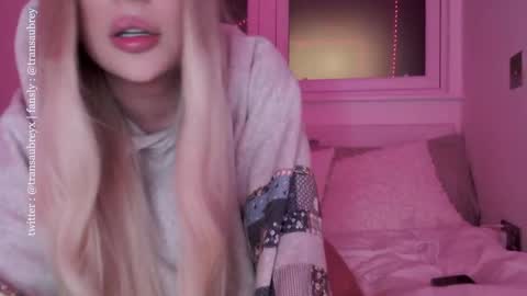 Snapshot of transaubrey chatting on September 27, 7:34 pm aubrey 3 online show from September 27, 7:34 pm