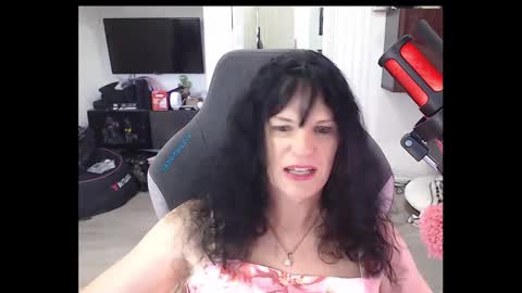 transgurlperth online show from December 5, 11:12 pm