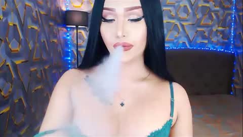 Snapshot of transplayfullolivia chatting on January 23, 2:23 am KYLIE BELLA TS online show from January 23, 2:23 am