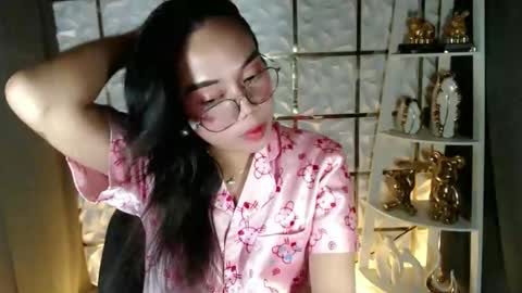 trixie_foxslut online show from April 3, 12:25 pm