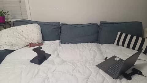 Alejandro Alvarez online show from November 3, 12:31 am