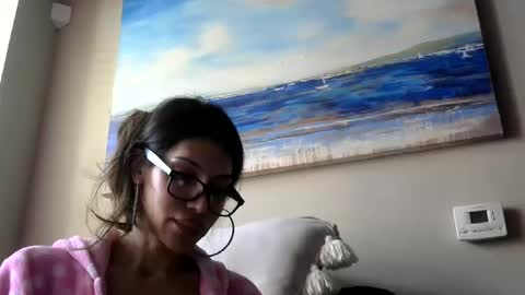 Steffany VonRoe online show from December 6, 8:12 pm