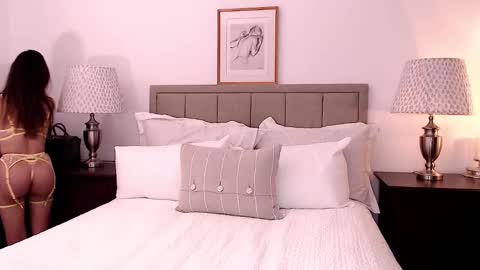 Valeria Martins online show from December 4, 3:37 pm