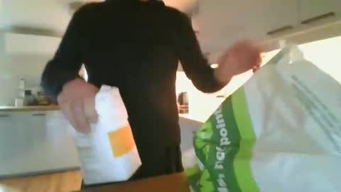 twinkletrans online show from March 30, 8:26 am