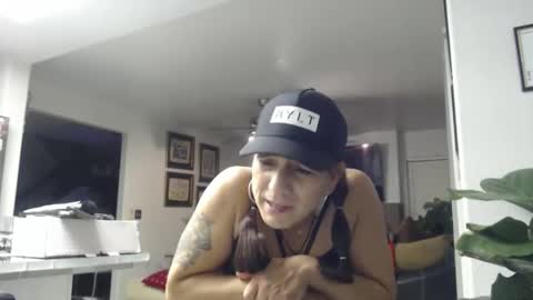 Azelia B online show from October 19, 3:32 am