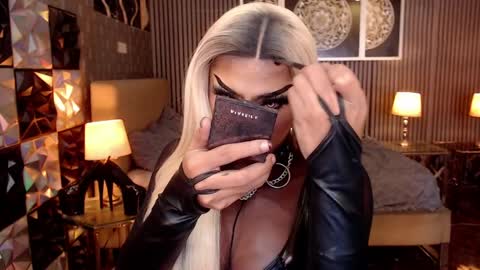 BRIANNA online show from April 9, 8:20 am