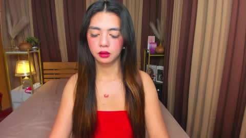 ur_girl_dwalker online show from May 8, 7:49 am