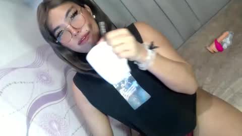 kriss online show from May 6, 6:36 pm