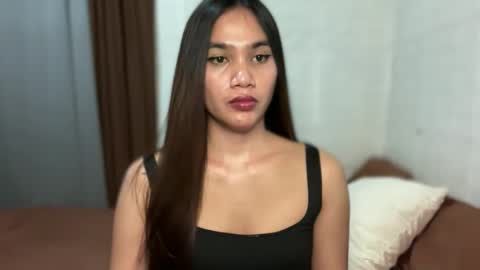 urhottylicious_cum online show from April 20, 11:56 am