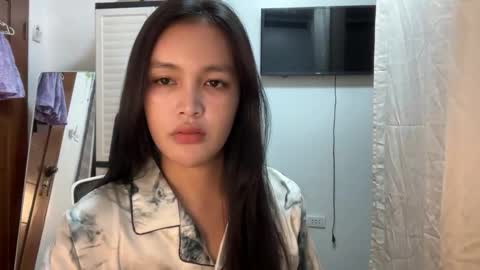 Snapshot of urkatiecookie chatting on October 8, 12:45 am Amira online show from October 8, 12:45 am