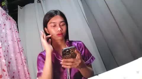 urloverjasmine_xx online show from May 1, 2:43 pm