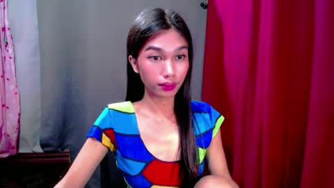 urloverjasmine_xx online show from July 1, 1:33 pm