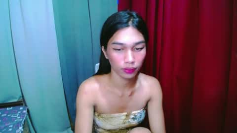 urloverjasmine_xx online show from July 7, 3:16 pm