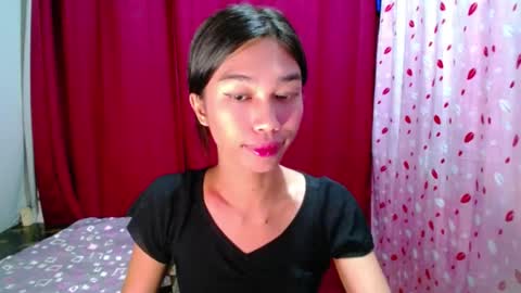 urloverjasmine_xx online show from July 28, 7:15 pm
