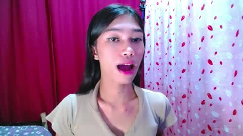 urloverjasmine_xx online show from July 29, 9:46 pm
