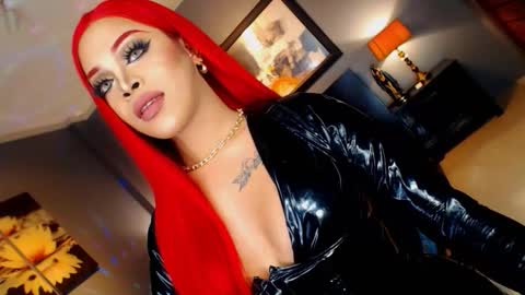 UrMajestyTyra online show from November 5, 1:49 am