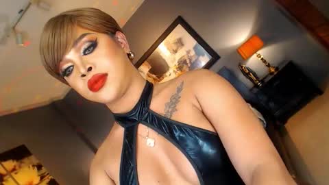 UrMajestyTyra online show from February 13, 7:48 am