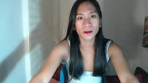 Navea online show from February 28, 12:20 pm