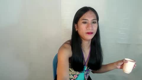 Navea online show from March 3, 2:42 pm