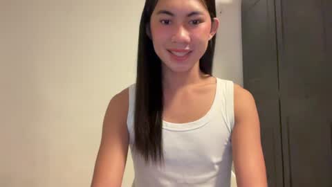 urpretty_mistake online show from July 27, 10:11 am