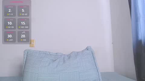 IG-valen mendoza99  twitter valenthompson99 online show from November 28, 9:05 pm