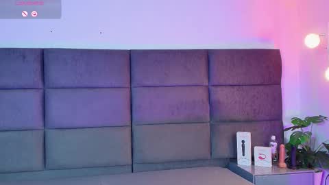 valentino moon online show from January 6, 2:59 am