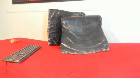 valeriapinkk online show from December 15, 9:20 pm