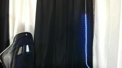 Snapshot of valerie_sensual chatting on December 26, 3:49 am valerie_sensual online show from December 26, 3:49 am