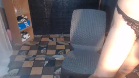 Snapshot of valerie_sensual chatting on October 13, 3:19 am valerie_sensual online show from October 13, 3:19 am